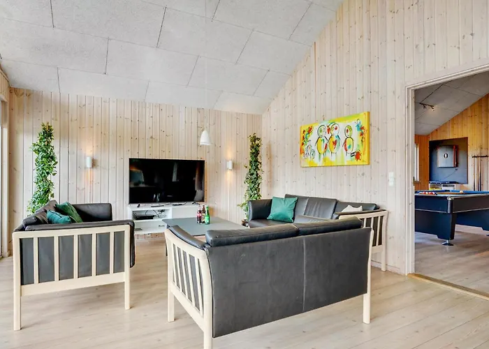 Awesome In Sydals With Kitchen *