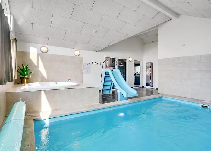 Awesome In Sydals With Kitchen *